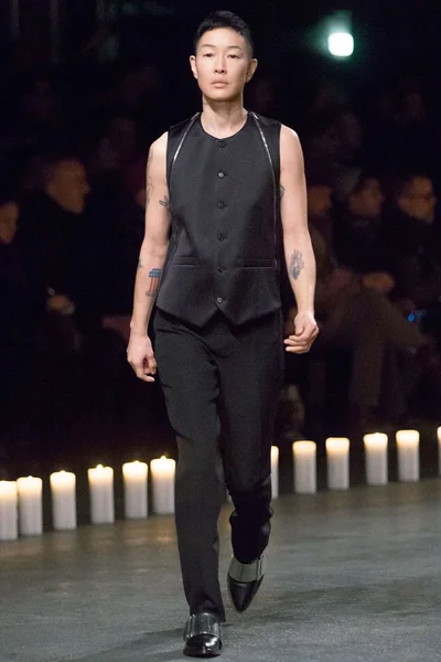 Look 37